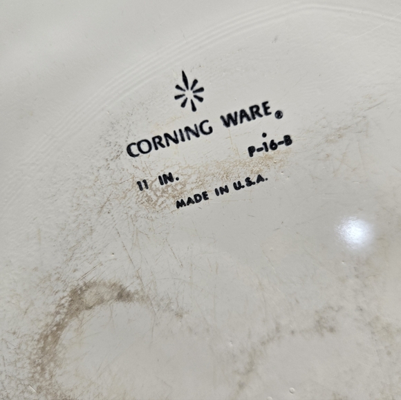 Vintage Corning Ware Blue Cornflower 11 Inch Covered Casserole P-16-B With Lid - Picture 4 of 5